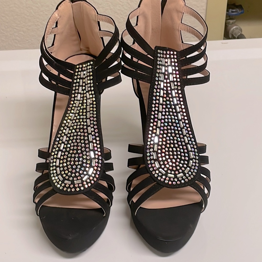 Diamond encrusted black hills. Brand new. Never worn